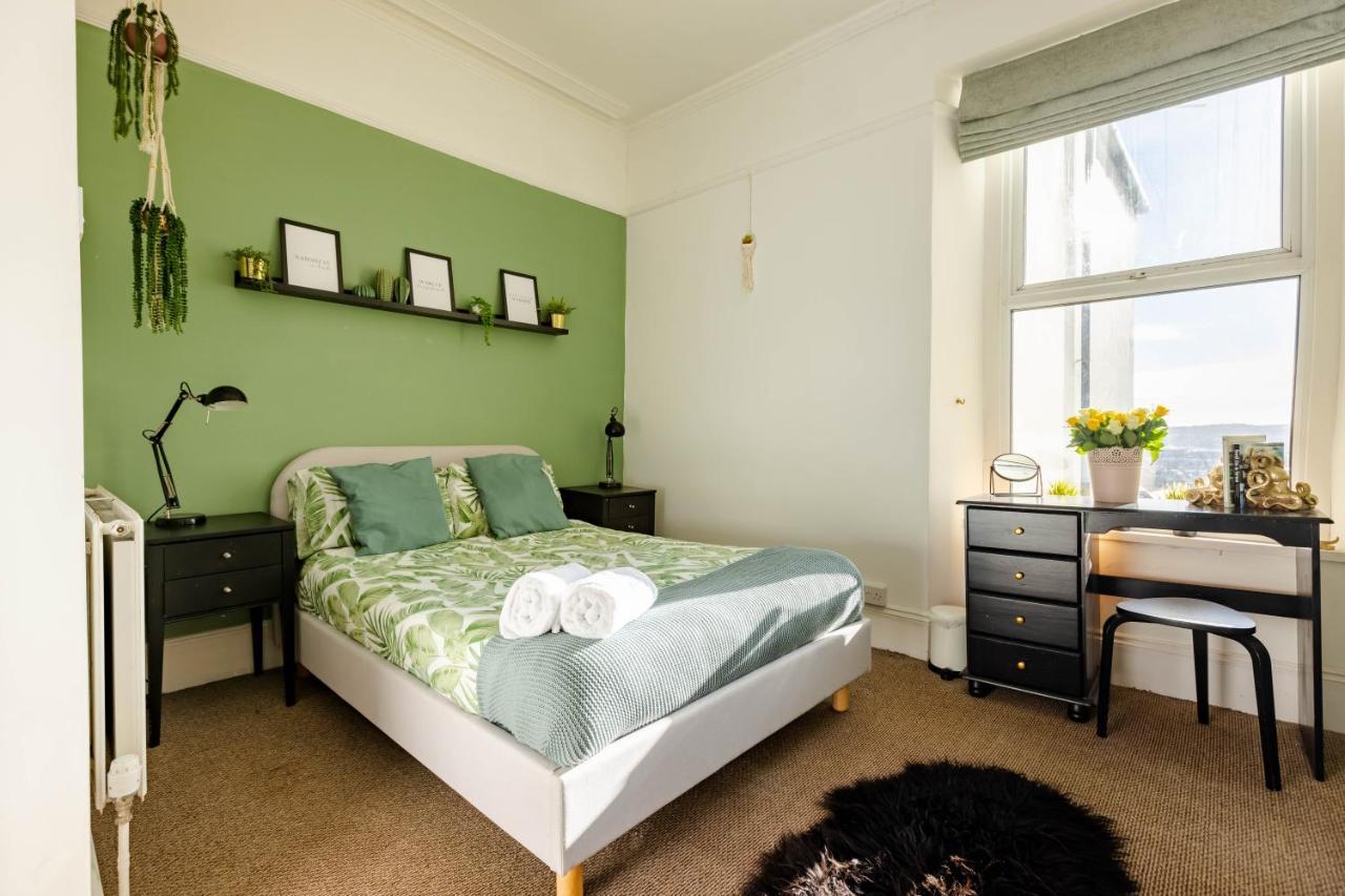 5-Bed House With Distant Sea Views In Plymouth Villa Eksteriør bilde